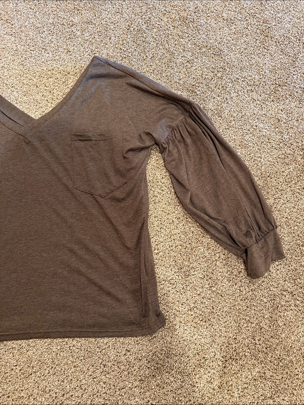 Women's V-Neck Long Sleeve Pocket Top - Brown size Large - Picture 2 of 4